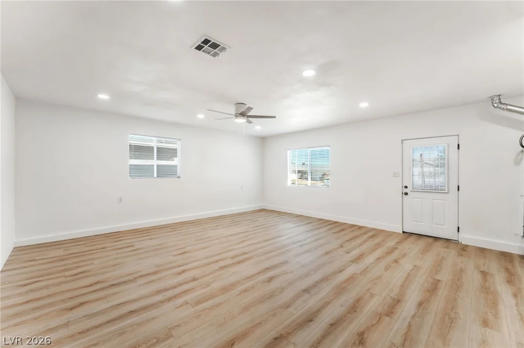 816 Antigua, Las Vegas, NV 89145