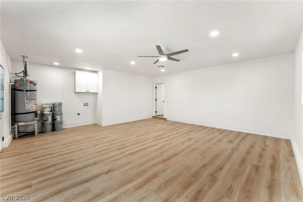 816 Antigua, Las Vegas, NV 89145