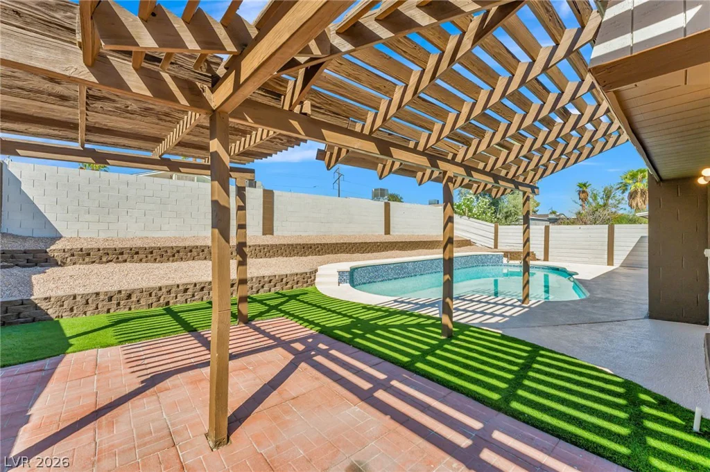 816 Antigua, Las Vegas, NV 89145
