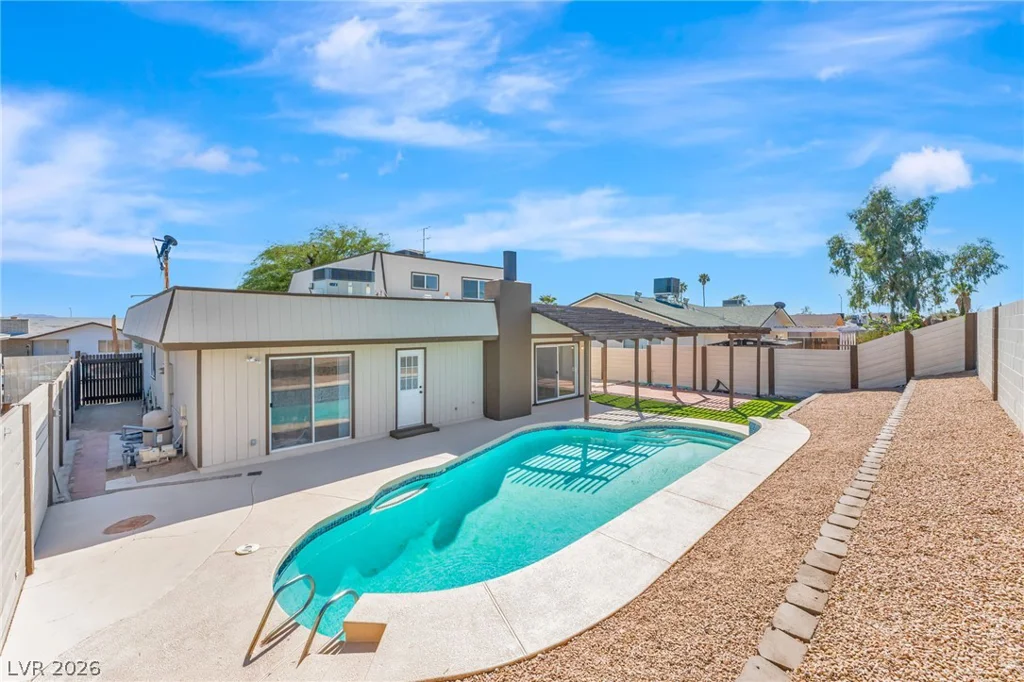 816 Antigua, Las Vegas, NV 89145