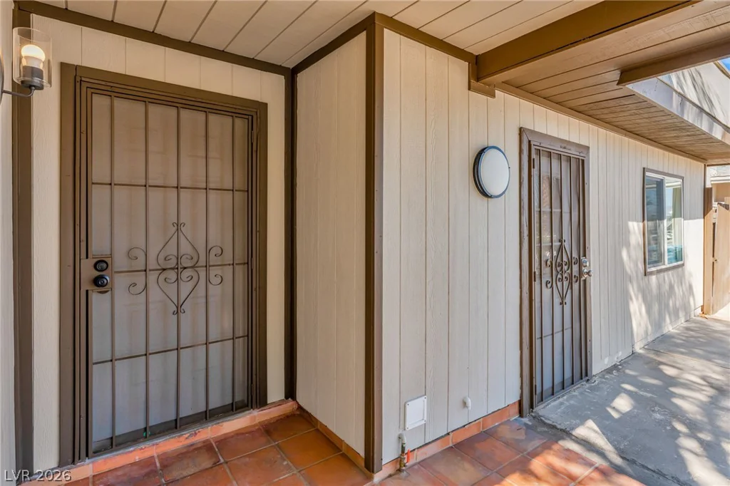 816 Antigua, Las Vegas, NV 89145