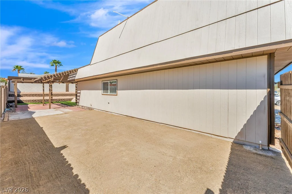 816 Antigua, Las Vegas, NV 89145