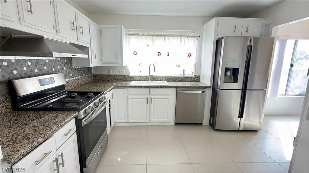 4670 Hildago, Las Vegas, NV 89121