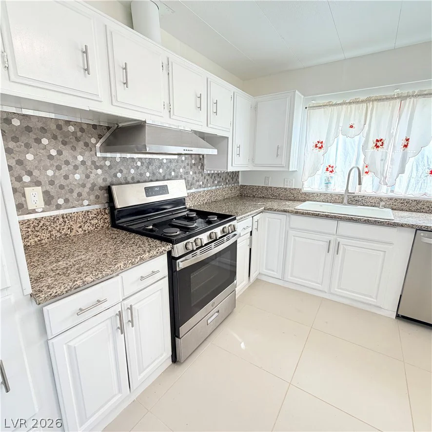 4670 Hildago, Las Vegas, NV 89121