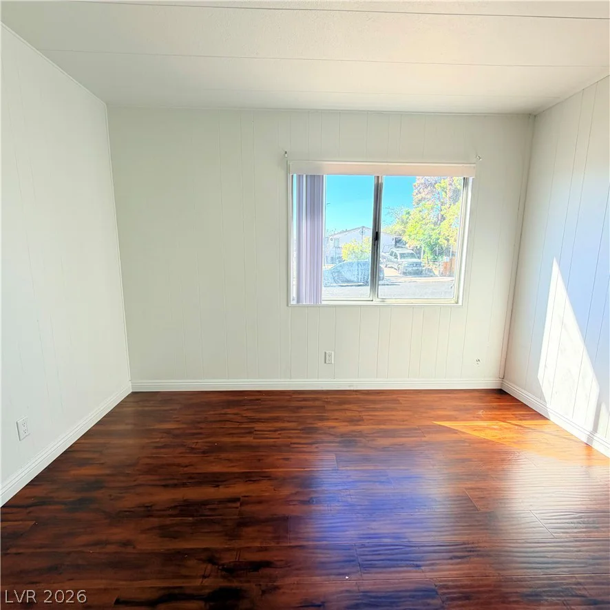 4670 Hildago, Las Vegas, NV 89121