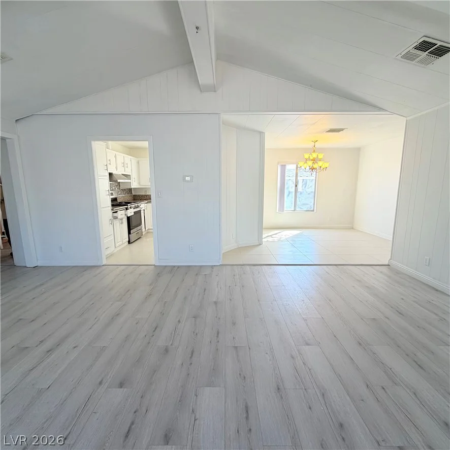 4670 Hildago, Las Vegas, NV 89121