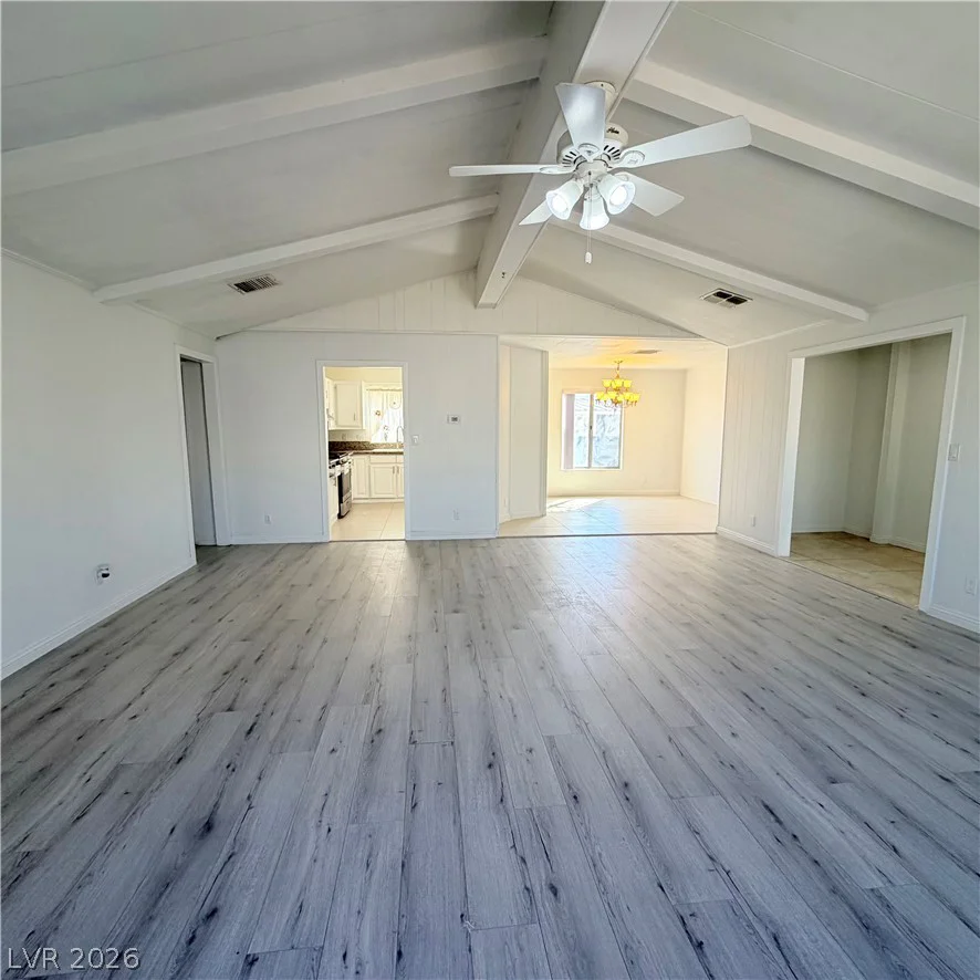 4670 Hildago, Las Vegas, NV 89121
