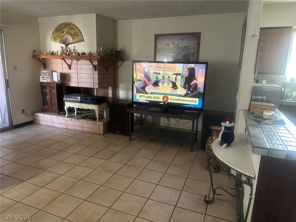 708 Fairway, Las Vegas, NV 89107