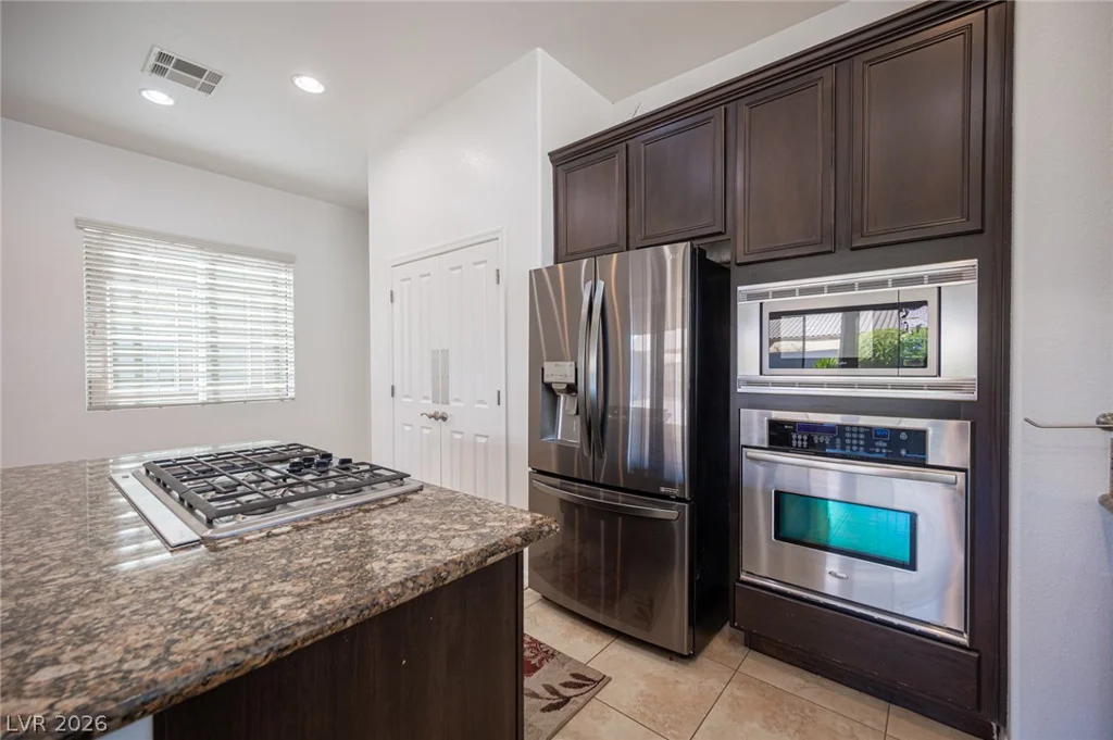 8618 Amber Autumn, Las Vegas, NV 89131