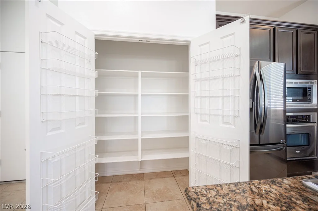8618 Amber Autumn, Las Vegas, NV 89131