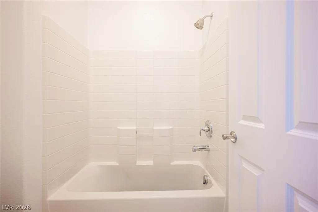 8618 Amber Autumn, Las Vegas, NV 89131