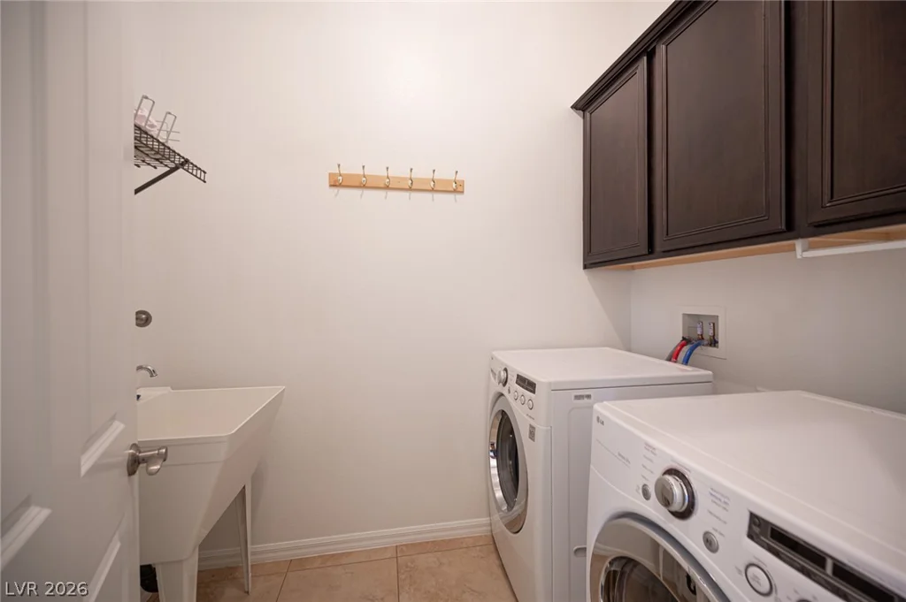 8618 Amber Autumn, Las Vegas, NV 89131
