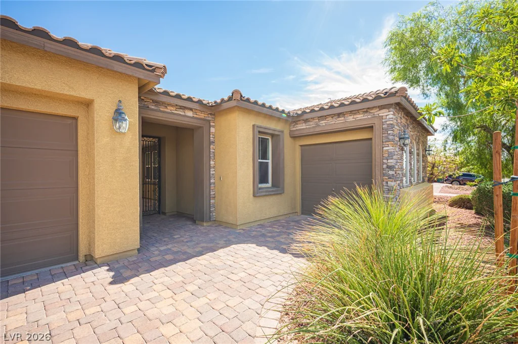 8618 Amber Autumn, Las Vegas, NV 89131