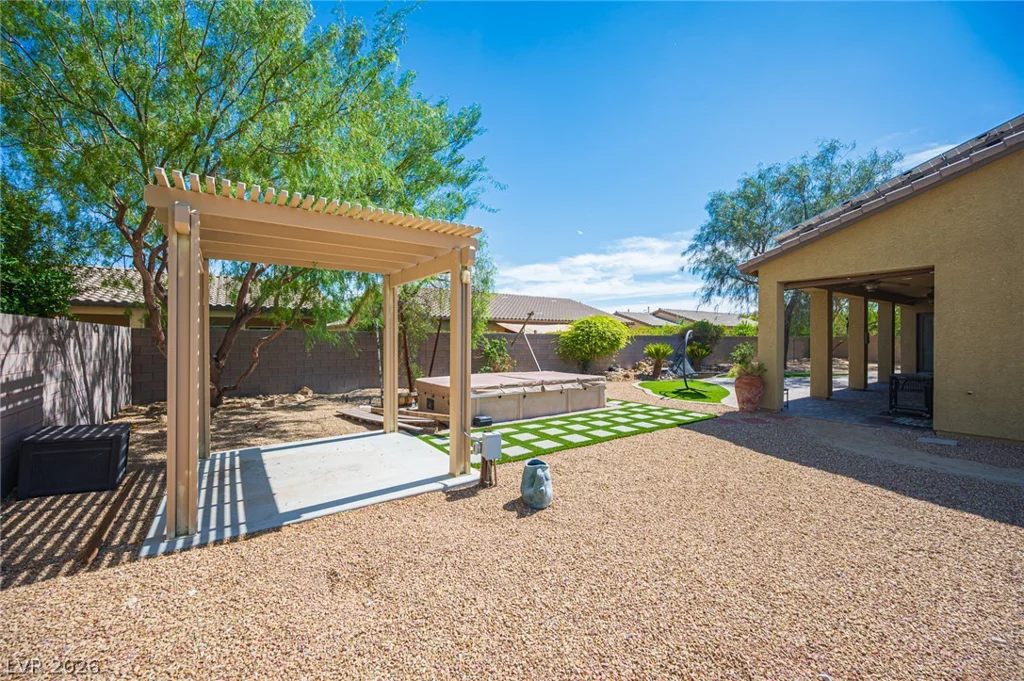 8618 Amber Autumn, Las Vegas, NV 89131