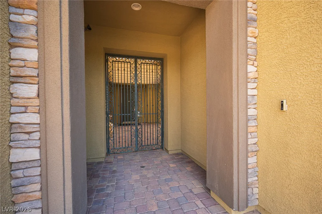 8618 Amber Autumn, Las Vegas, NV 89131