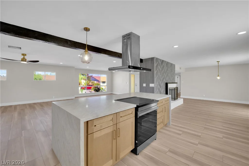 1725 Seneca, Las Vegas, NV 89169
