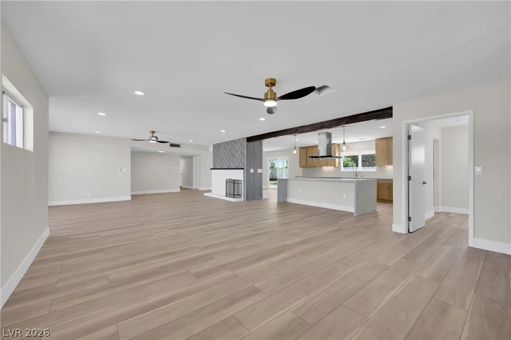 1725 Seneca, Las Vegas, NV 89169
