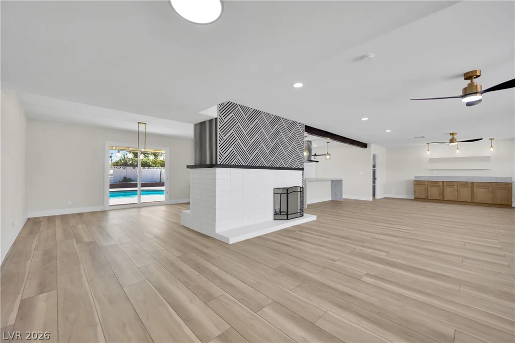 1725 Seneca, Las Vegas, NV 89169
