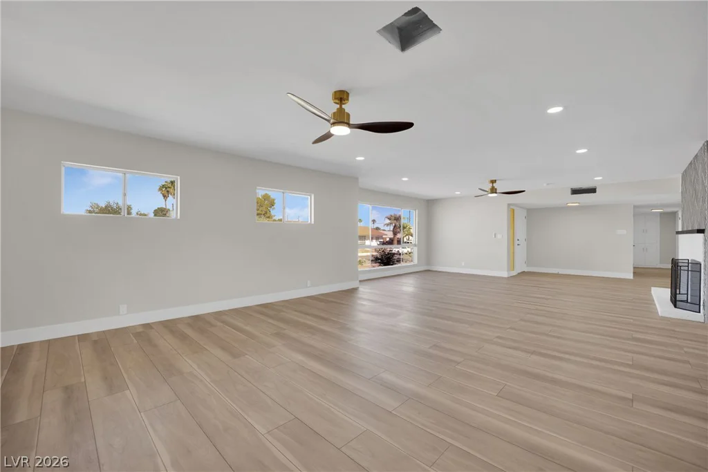 1725 Seneca, Las Vegas, NV 89169