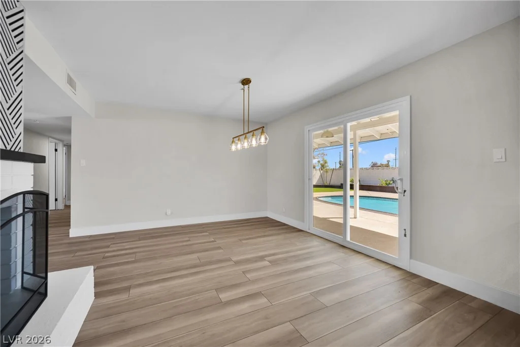 1725 Seneca, Las Vegas, NV 89169