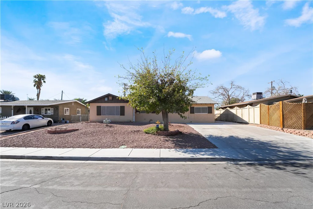 3809 Millwood, Las Vegas, NV 89121