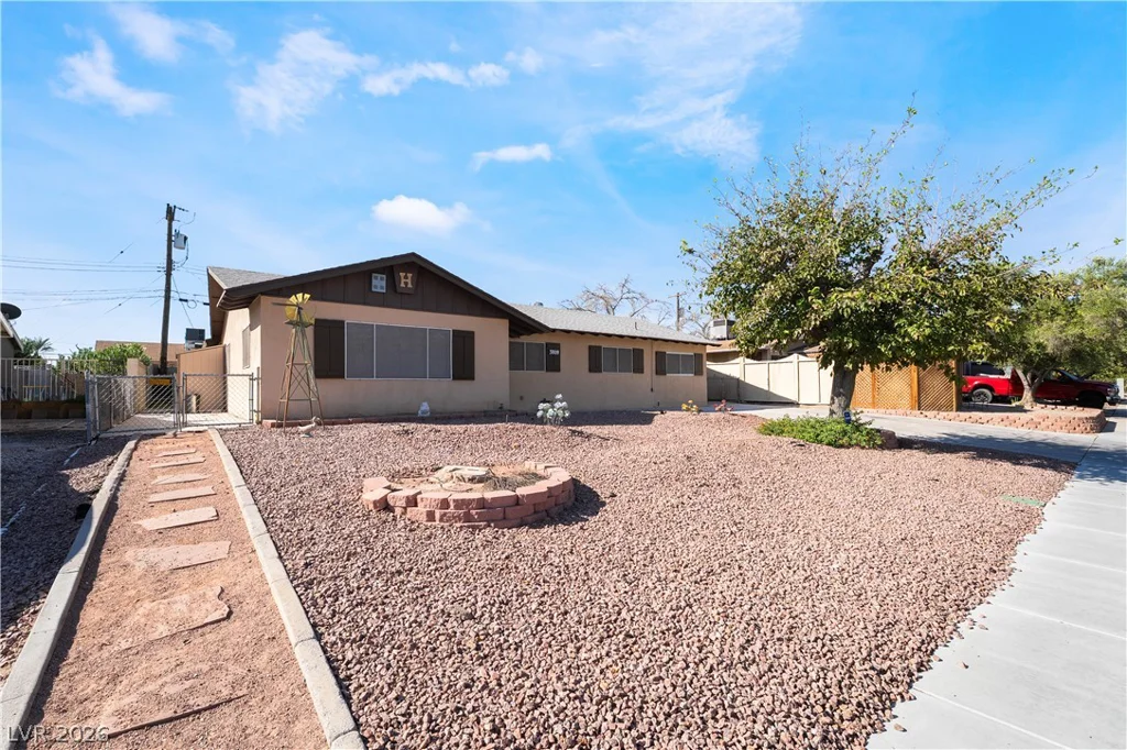 3809 Millwood, Las Vegas, NV 89121
