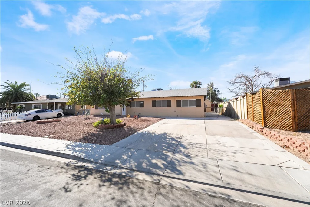 3809 Millwood, Las Vegas, NV 89121