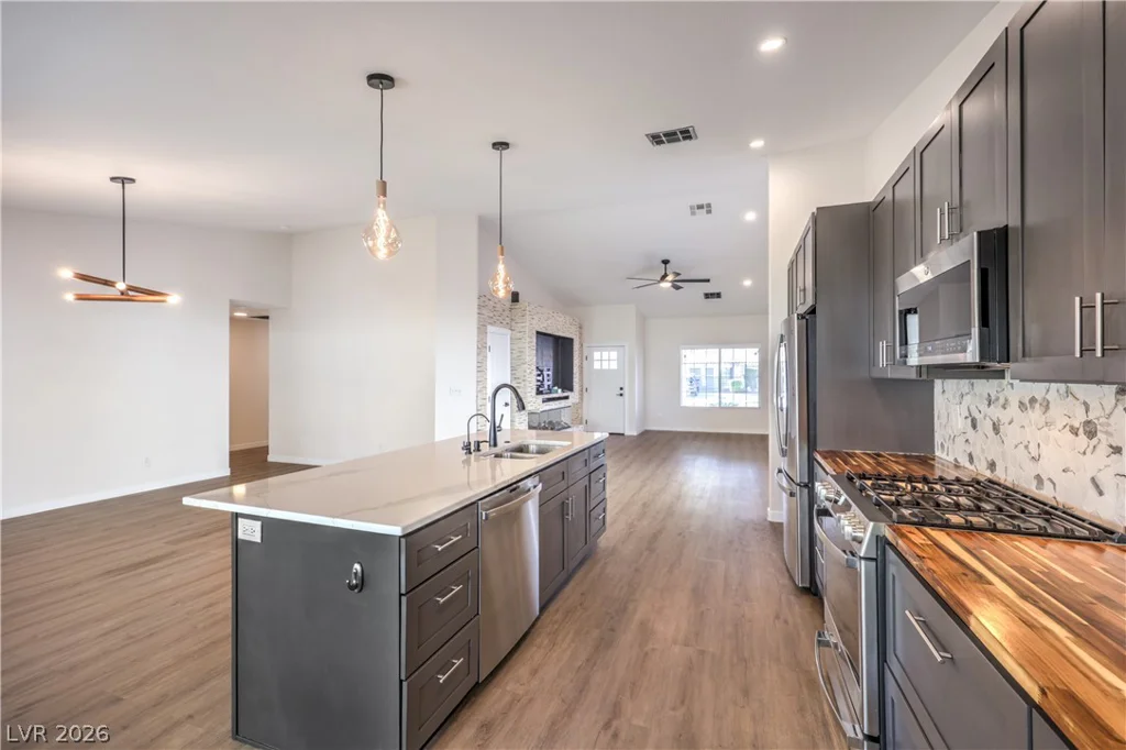 7504 Powder River, Las Vegas, NV 89131