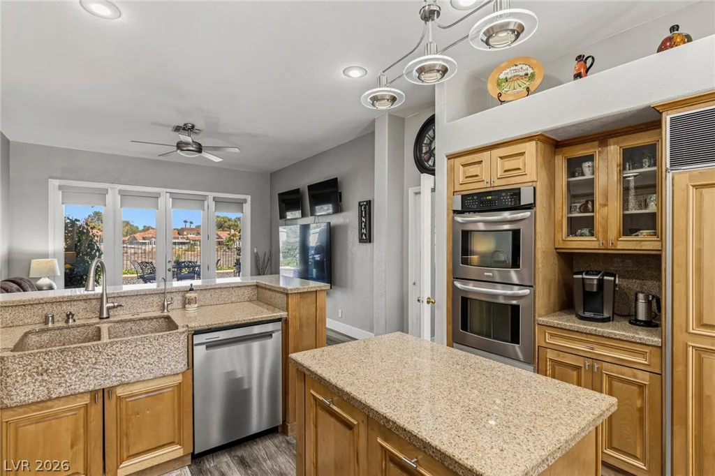 8060 Castle Pines, Las Vegas, NV 89113