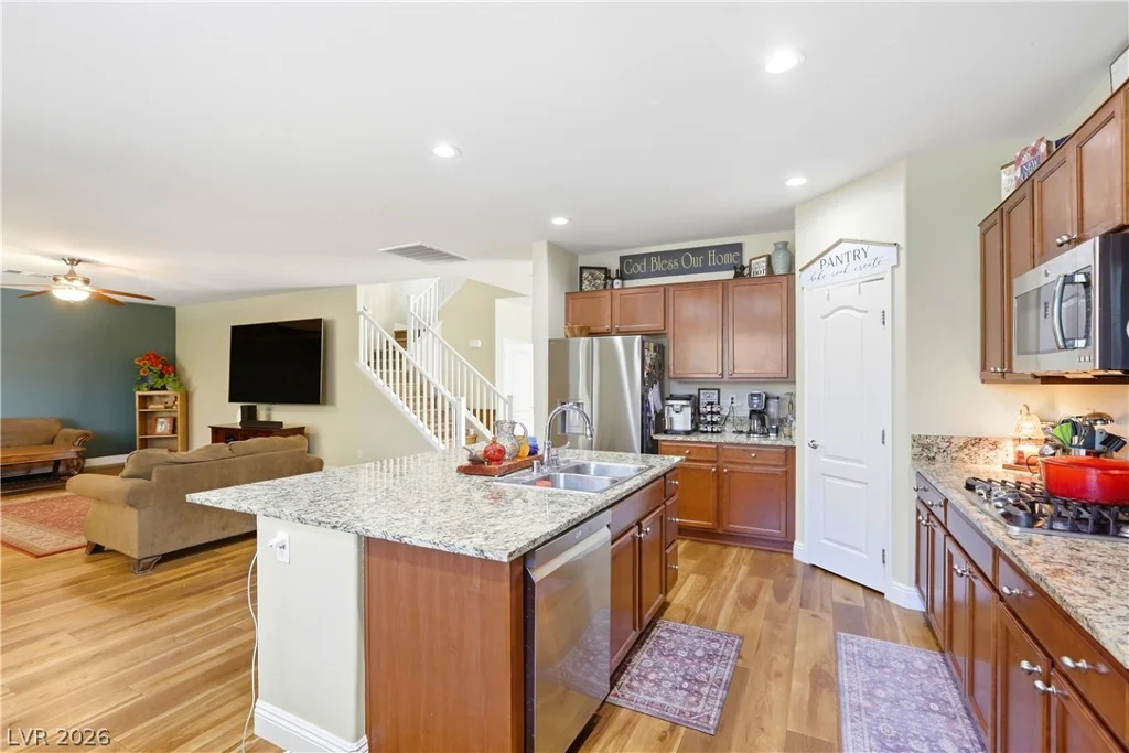 10315 Parkview Mountain, Las Vegas, NV 89166