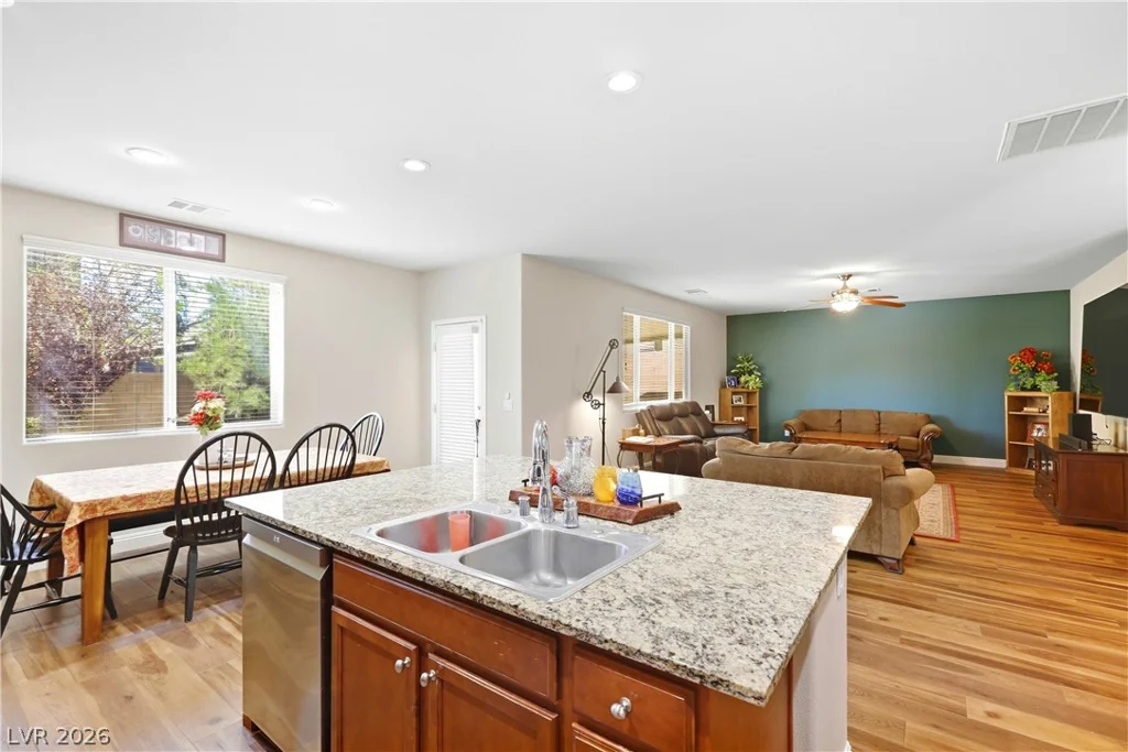 10315 Parkview Mountain, Las Vegas, NV 89166