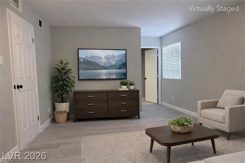 6489 Bugbee, Las Vegas, NV 89103