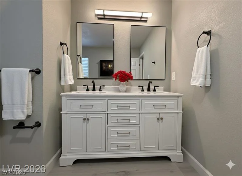 6489 Bugbee, Las Vegas, NV 89103