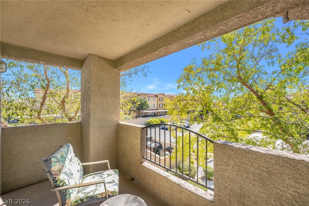 4400 Jones, Las Vegas, NV 89103