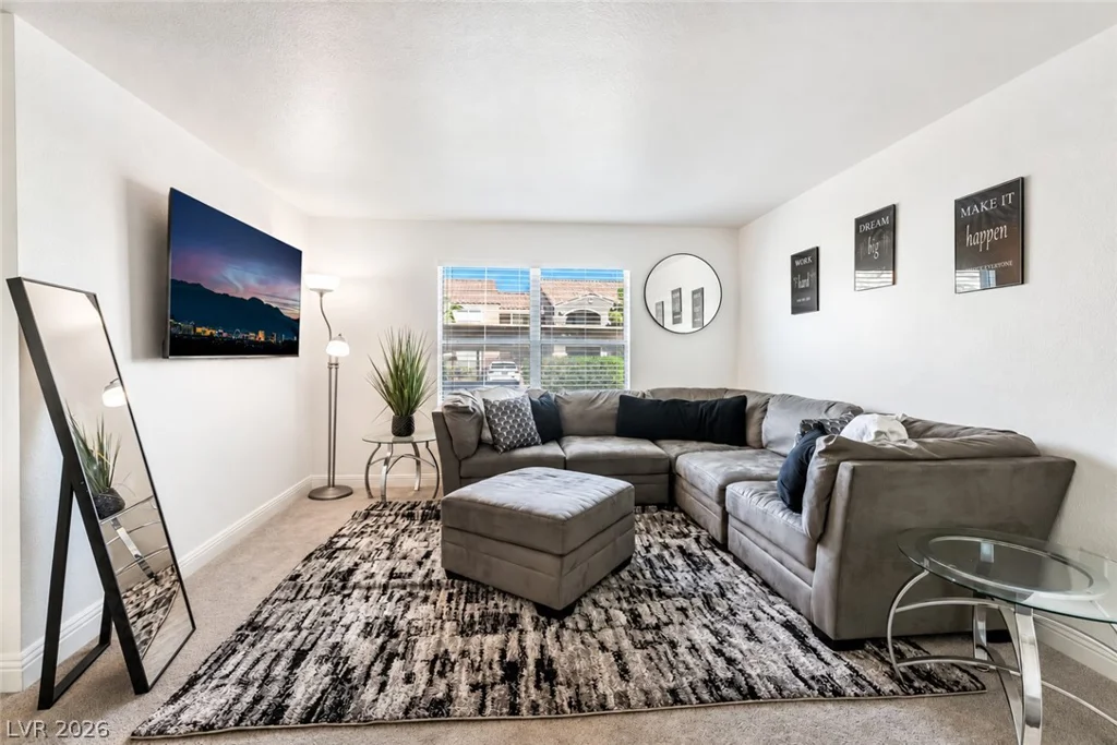 5055 Hacienda, Las Vegas, NV 89118