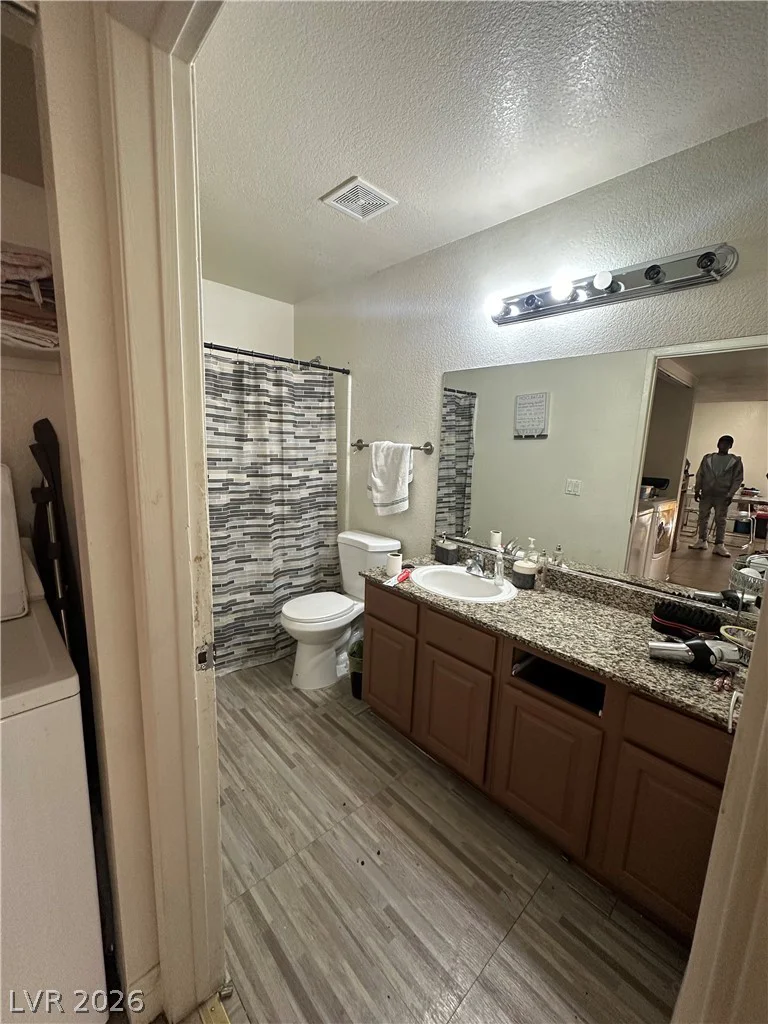6800 Lake Mead, Las Vegas, NV 89156