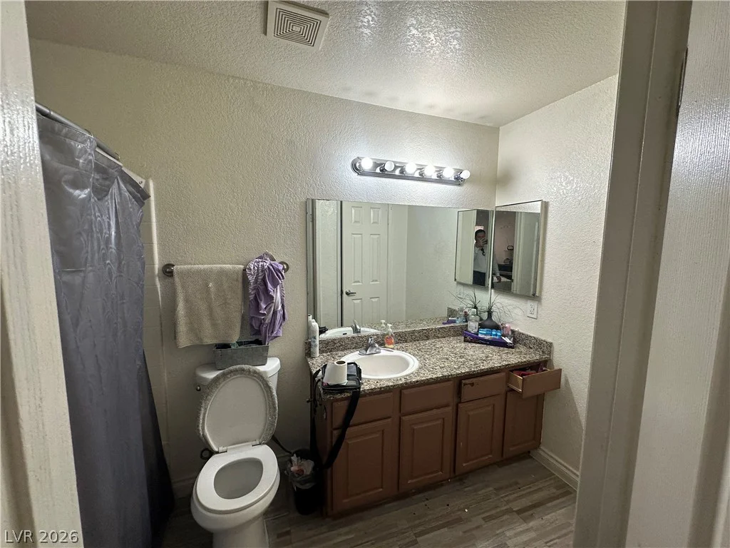 6800 Lake Mead, Las Vegas, NV 89156
