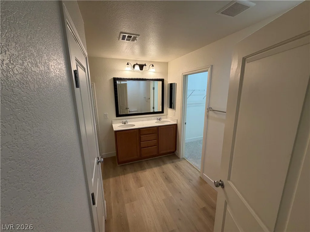 7879 Shoreline Ridge, Las Vegas, NV 89166