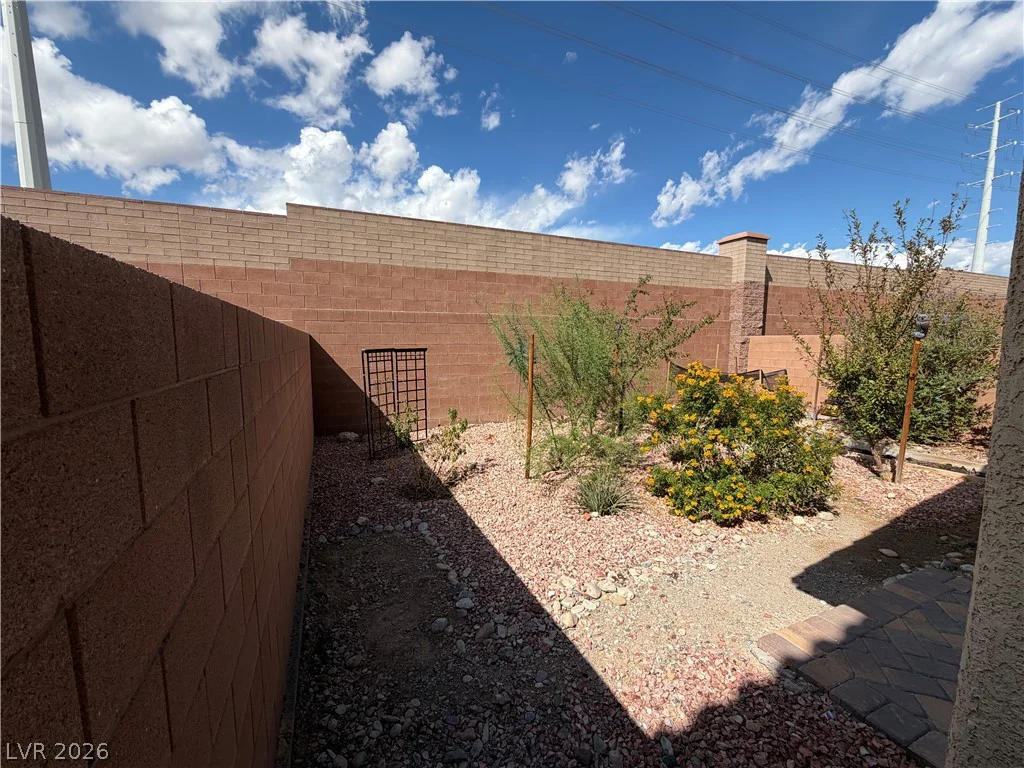 7879 Shoreline Ridge, Las Vegas, NV 89166