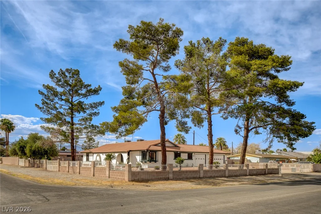 1401 Sharon, Las Vegas, NV 89106