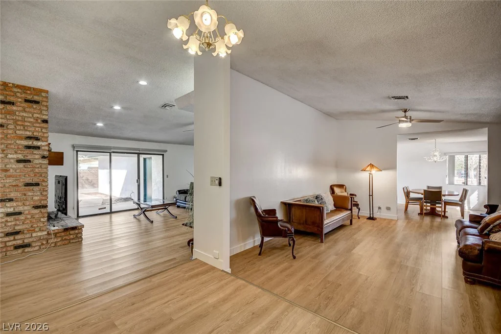 1401 Sharon, Las Vegas, NV 89106