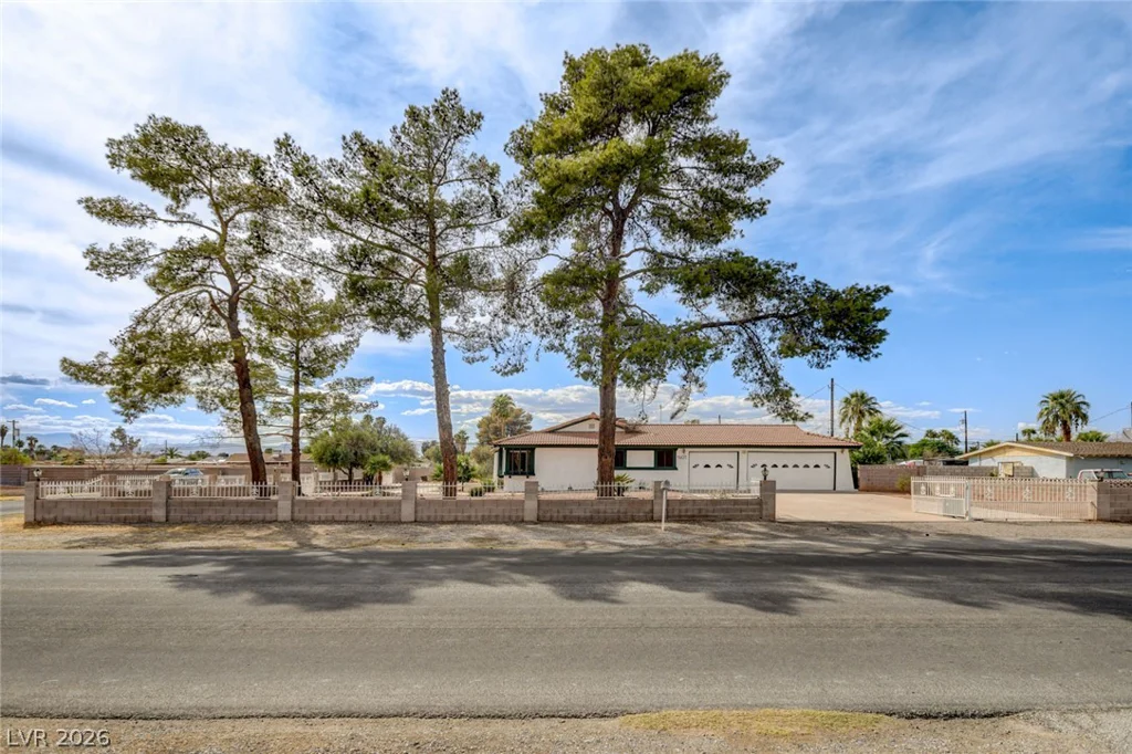 1401 Sharon, Las Vegas, NV 89106