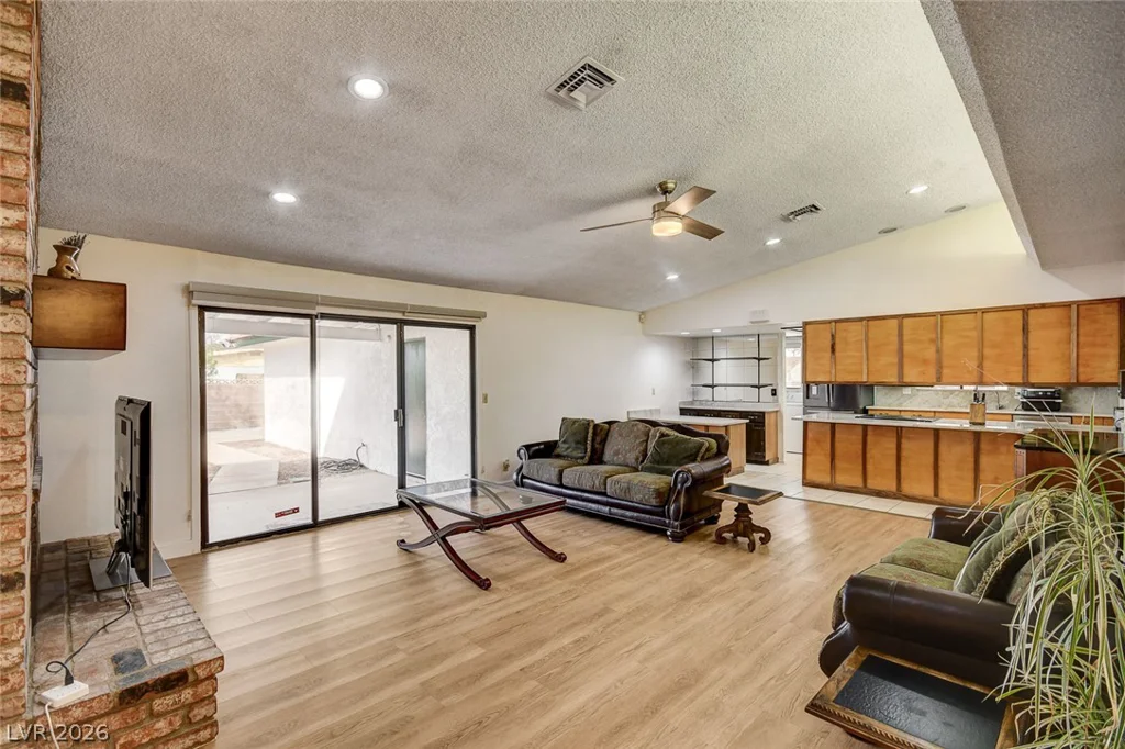 1401 Sharon, Las Vegas, NV 89106