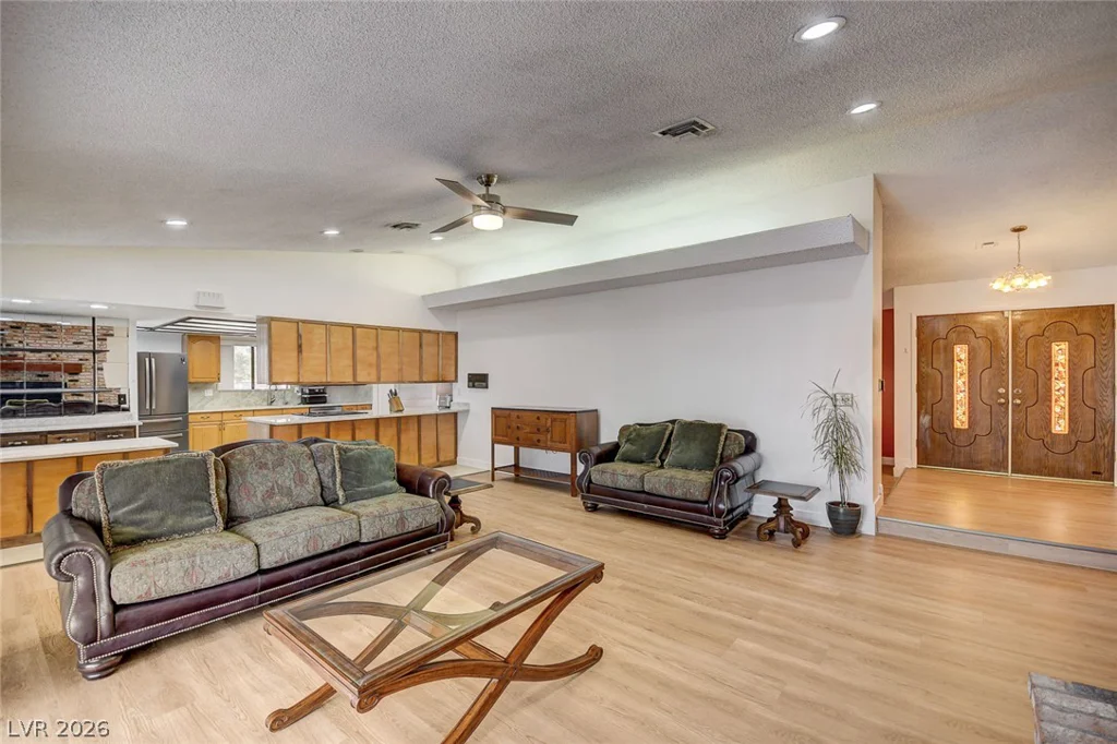 1401 Sharon, Las Vegas, NV 89106