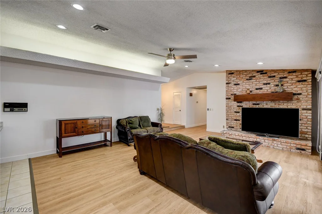 1401 Sharon, Las Vegas, NV 89106
