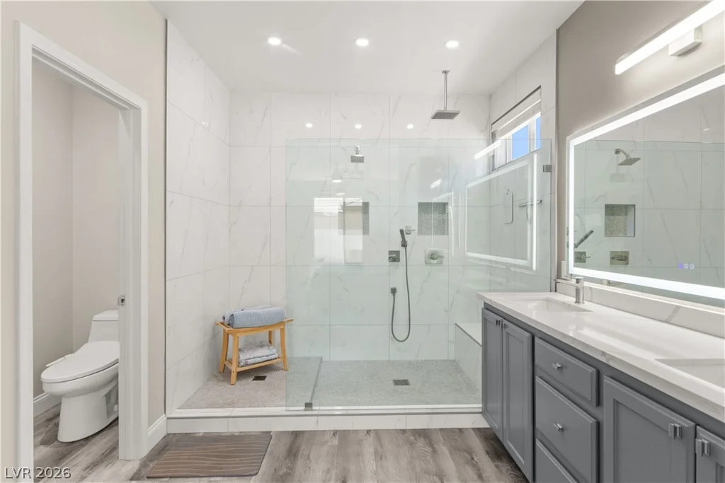 7229 Fountain Village, Las Vegas, NV 89113