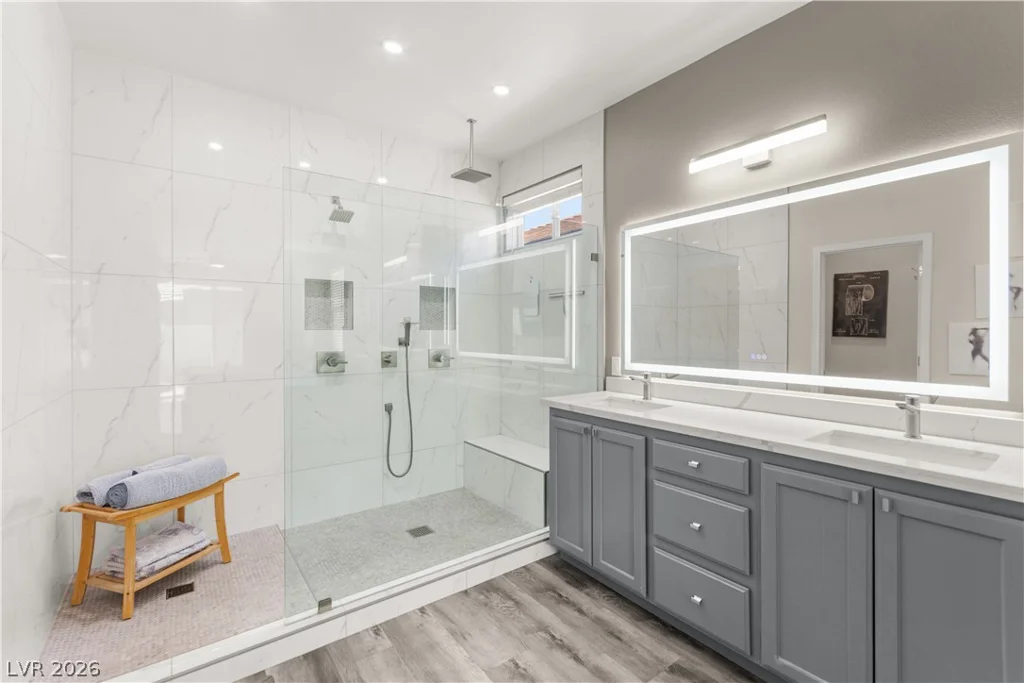 7229 Fountain Village, Las Vegas, NV 89113