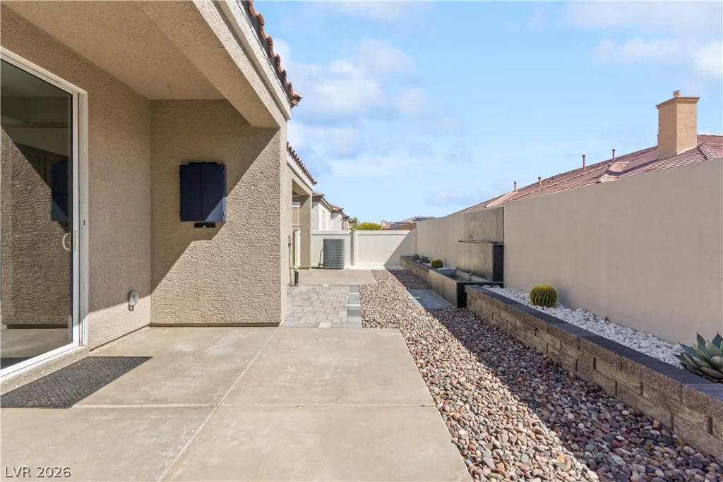 7229 Fountain Village, Las Vegas, NV 89113