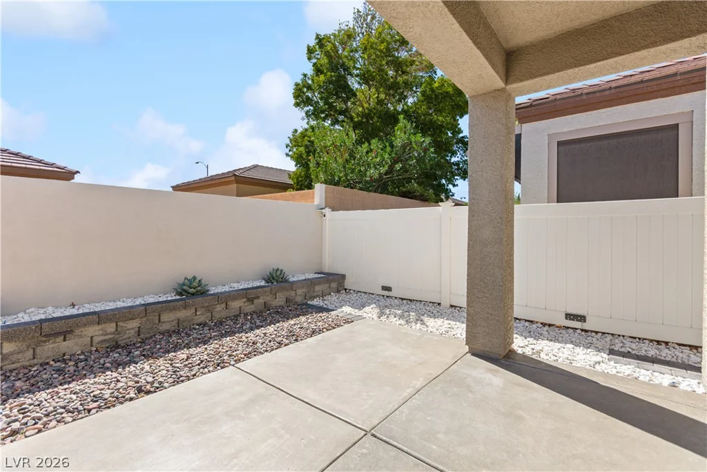 7229 Fountain Village, Las Vegas, NV 89113