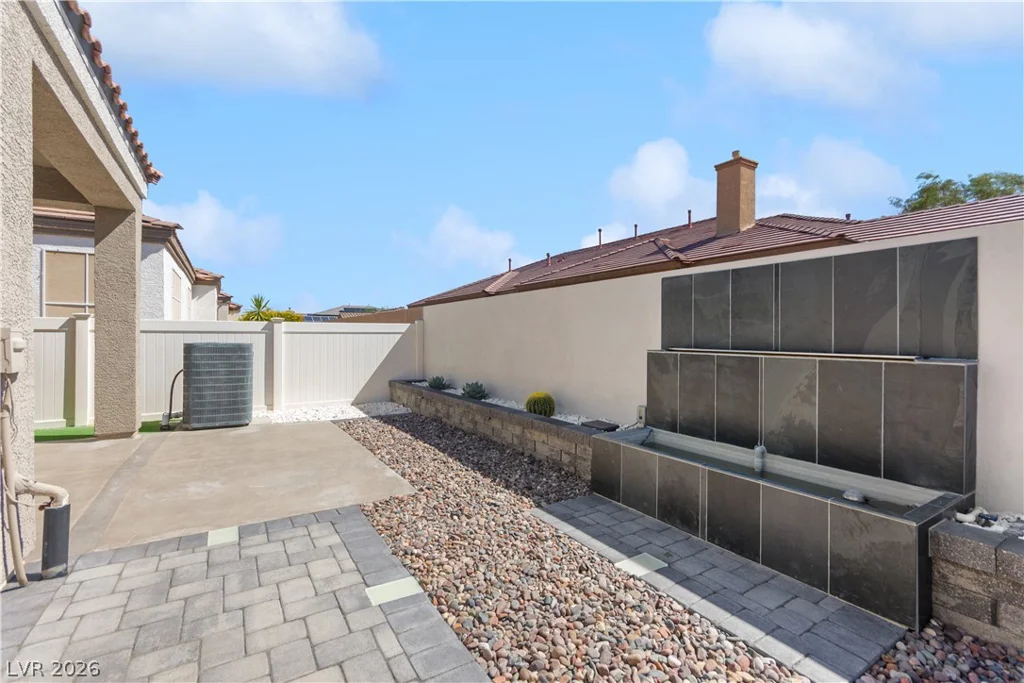 7229 Fountain Village, Las Vegas, NV 89113